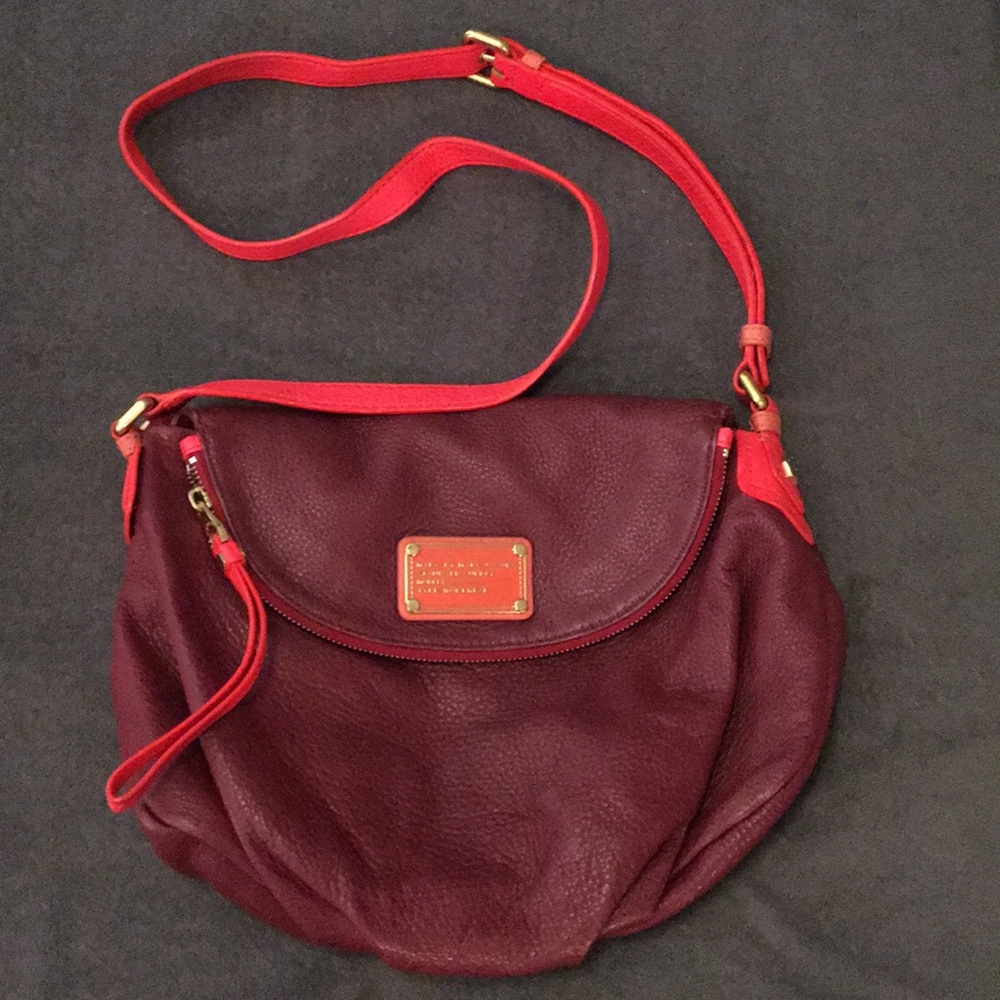 Marc Jacobs Leather Crossbody Bag in Bordeaux